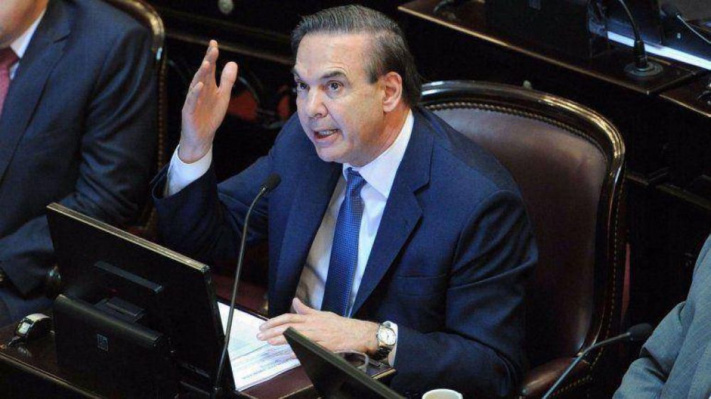 Pichetto desminti� que hubiera hablado de una salida anticipada de Cristina
