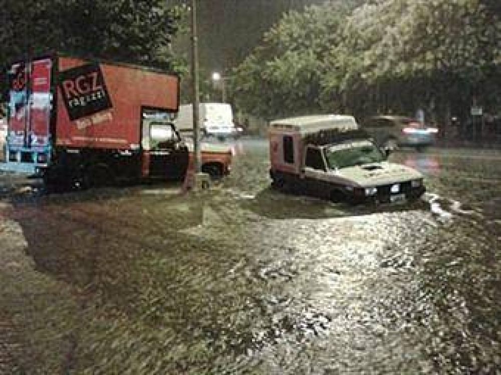 Fuerte tormenta azot� Mar del Plata