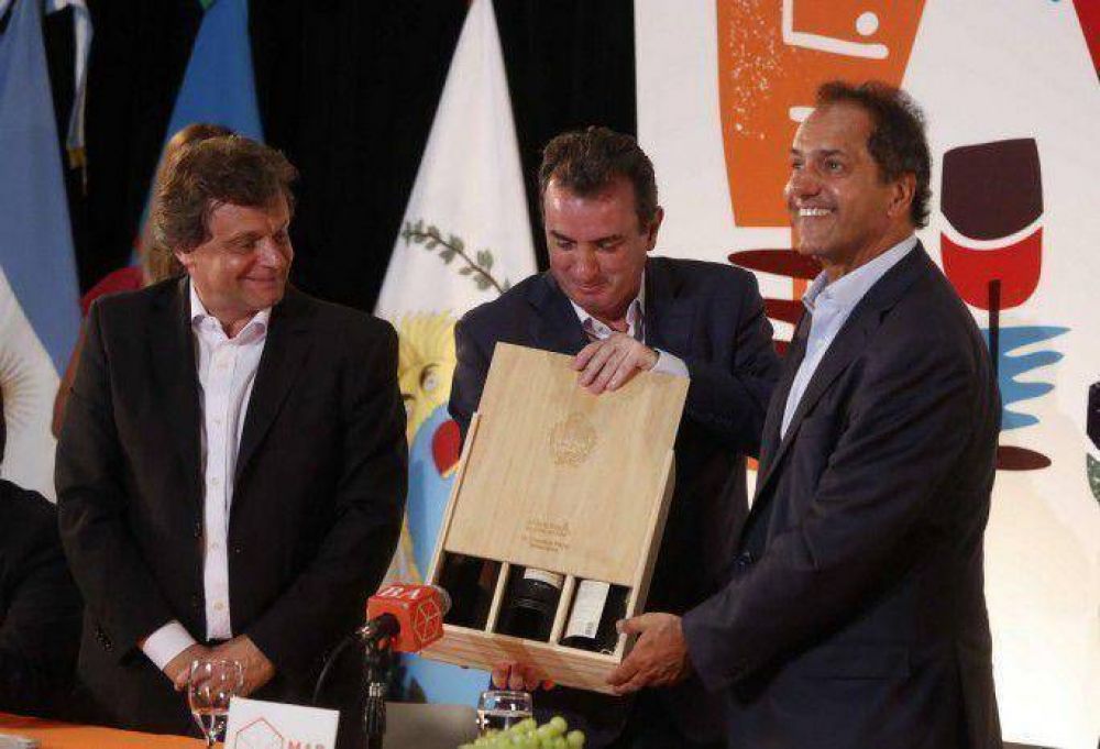 P�rez no quiso hablar de candidaturas en el encuentro con Scioli y advierte que este "ser� un a�o complicado"