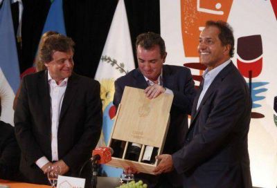 P�rez no quiso hablar de candidaturas en el encuentro con Scioli y advierte que este "ser� un a�o complicado"