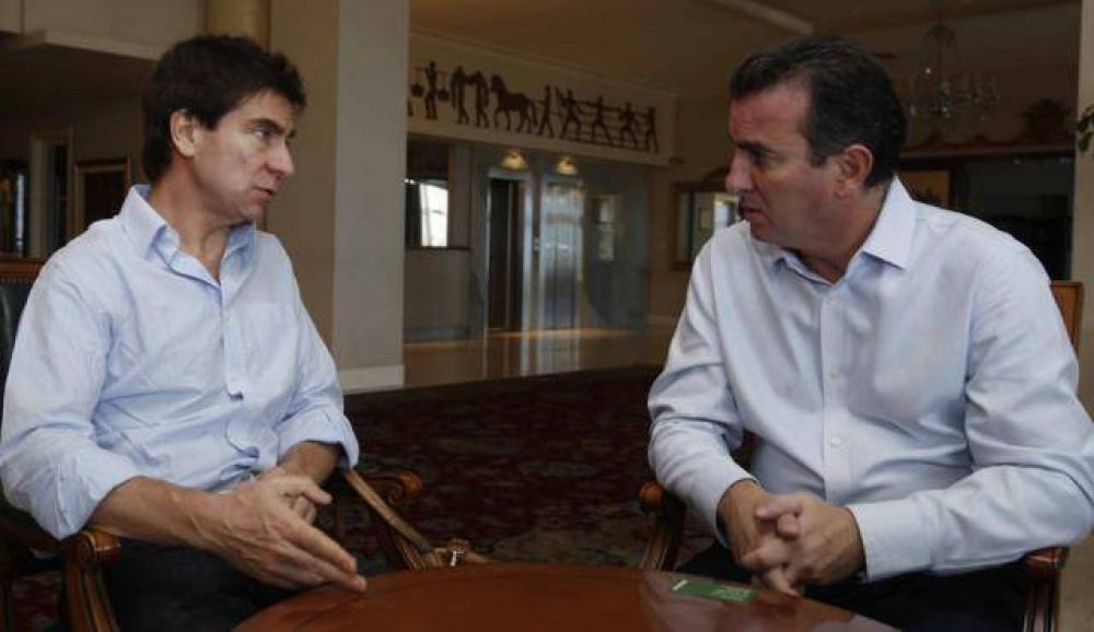 El Gobernador se reuni� con representantes de Greenpeace para analizar la situaci�n del oso polar