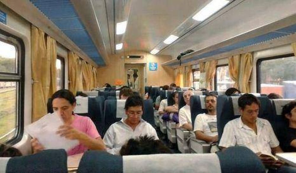 Randazzo present� los nuevos trenes expreso