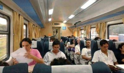 Randazzo present� los nuevos trenes expreso