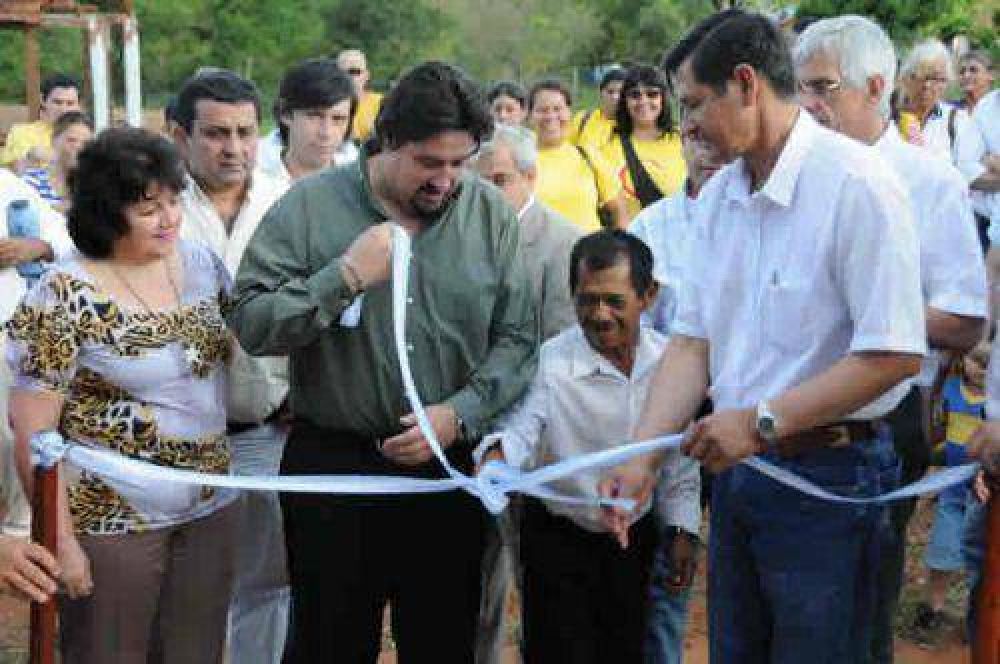 Closs inaugurar� dos Caps en Caraguatay 
