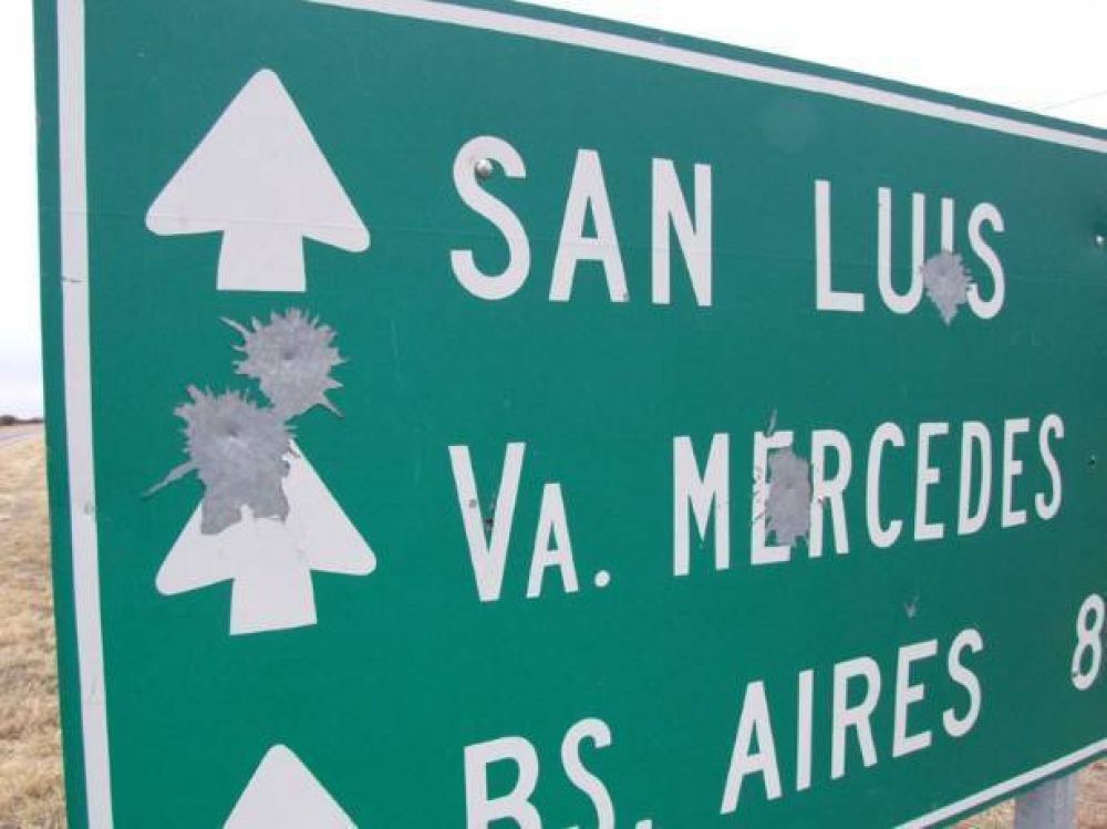 Los ataques a los carteles viales generan gastos de $25 mil al mes
