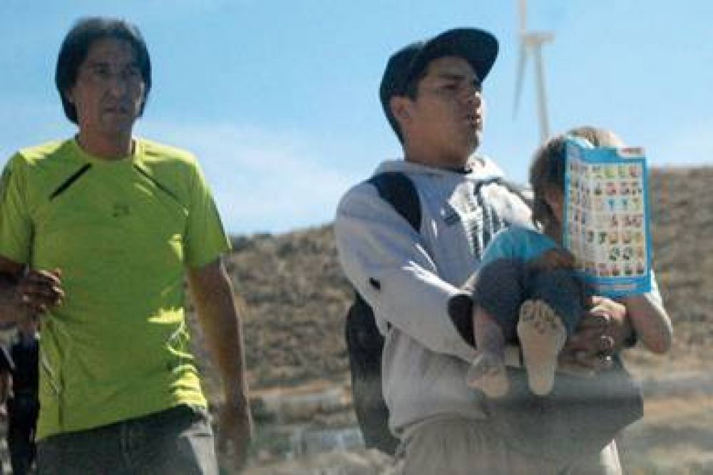 Ni�o cay� del cerro y gener� susto en los vecinos