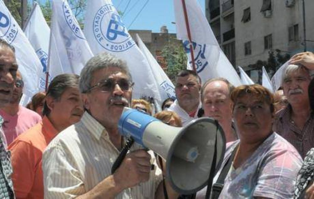 Muy ofendido, el SEP retira sus embajadores