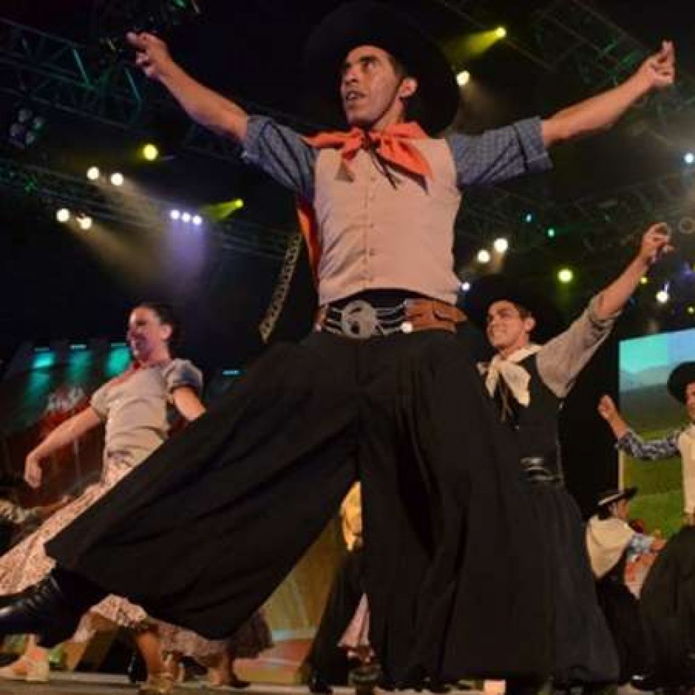 M�s de 60 artistas integran la delegaci�n riojana en Cosquin