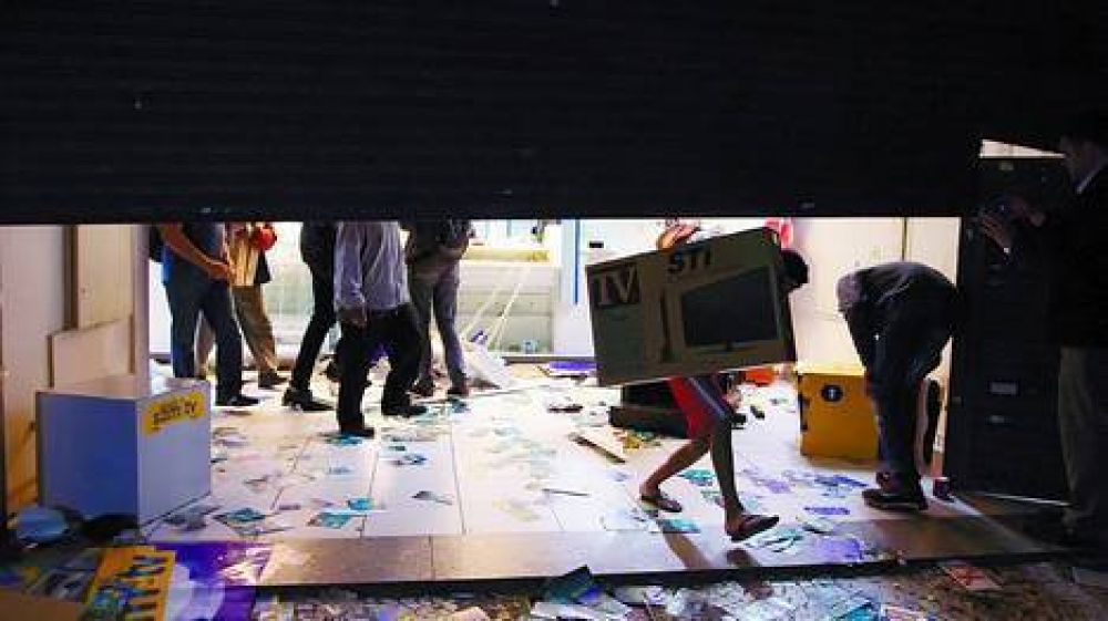 En San Pablo una fiesta juvenil termin� en saqueos y choques con la polic�a