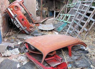 Loma Negra: hallan desarmado un auto que hab�a sido robado