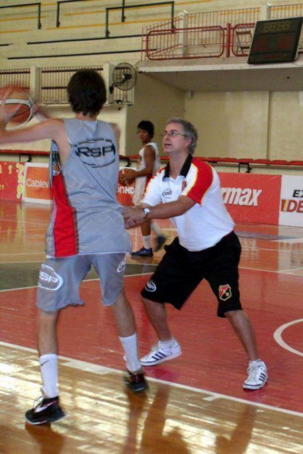 De la mano de Arrigoni, San Mart�n apuesta al crecimiento