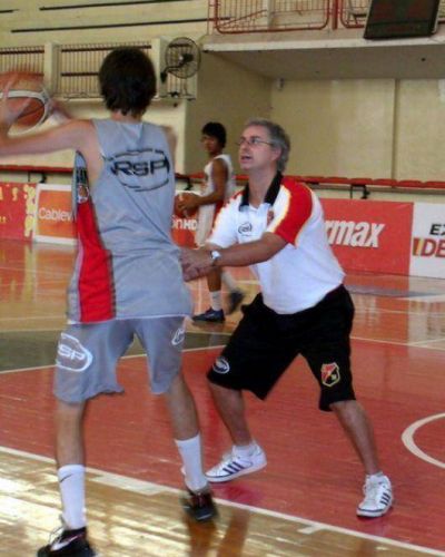 De la mano de Arrigoni, San Mart�n apuesta al crecimiento