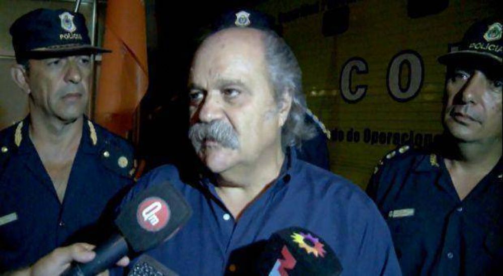 Granados confirm� que "se llevaron 350 mil pesos" y pidi� al nuevo Comisario "limpiar de delincuencia la costa durante el invierno"