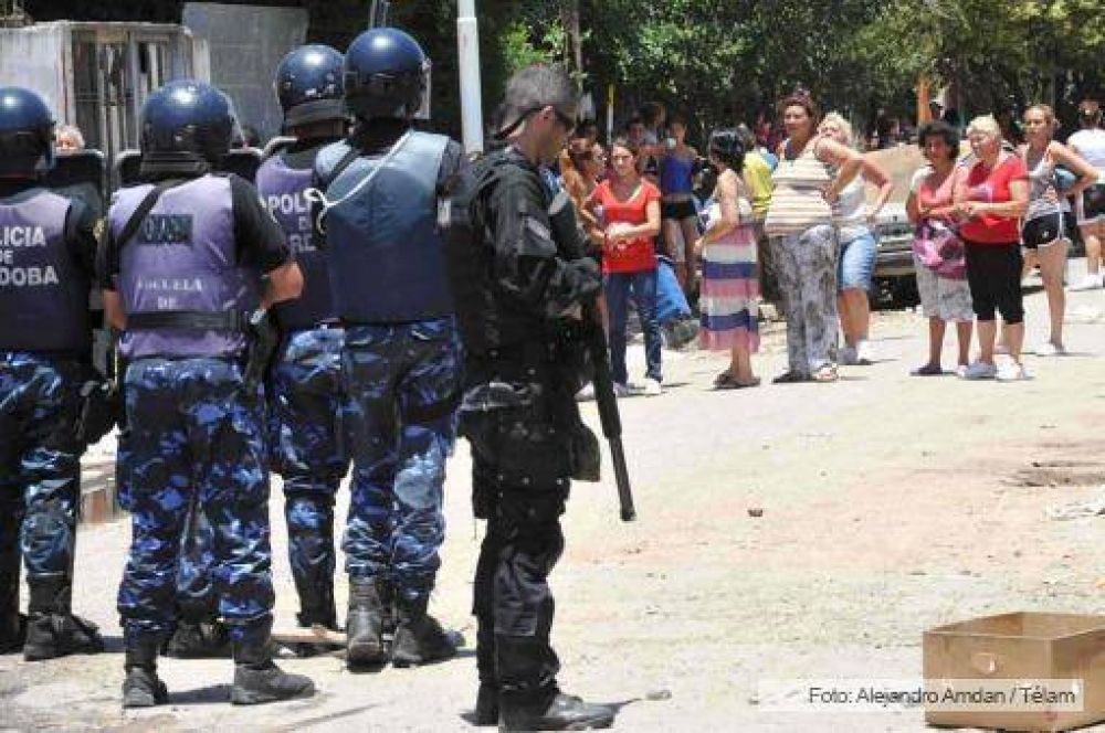 Niegan la excarcelación a 13 de los 16 policías detenidos por saqueos