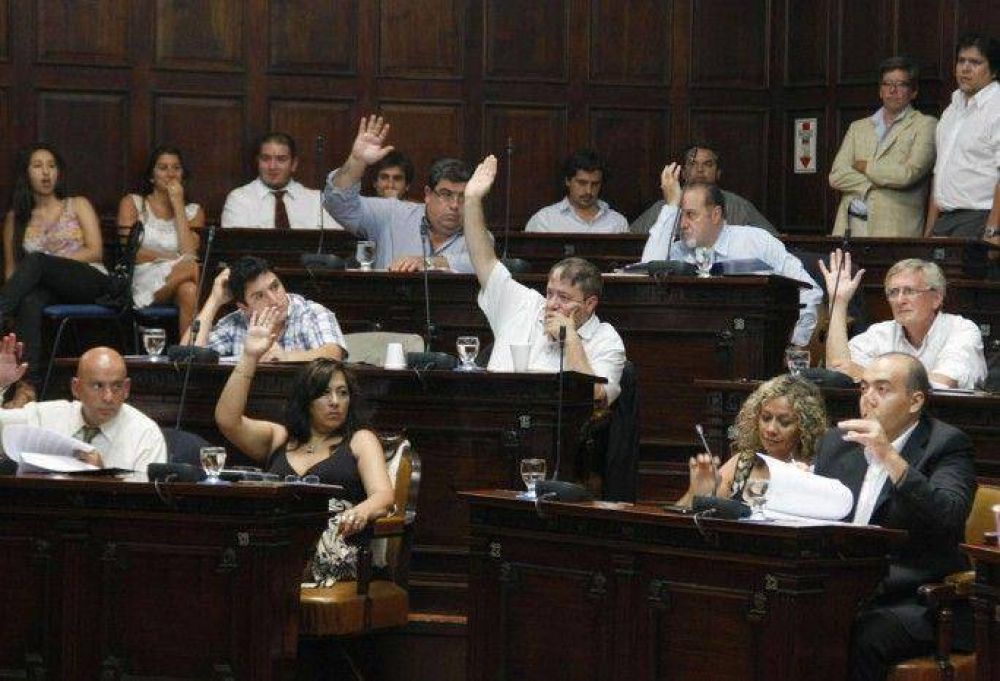 La Izquierda pide rediscutir el Presupuesto y revertir la orientaci�n social