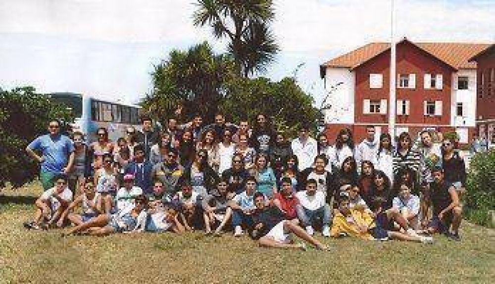 Unos 900 estudiantes de Avellaneda ya disfrutaron de su viaje de egresados solidario del municipio