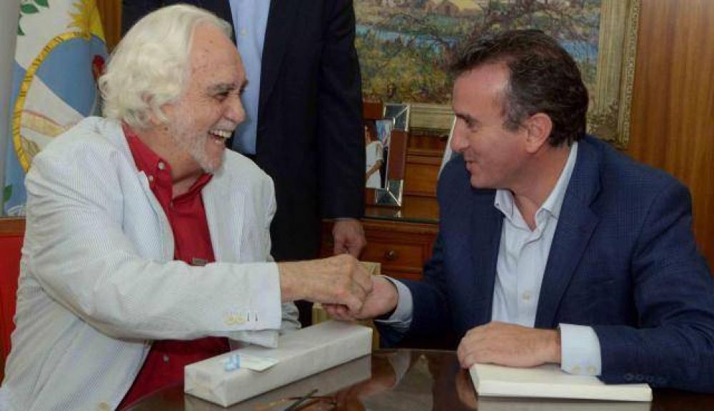 El Gobernador firm� el inicio de obra para refaccionar la Mansi�n Stoppel