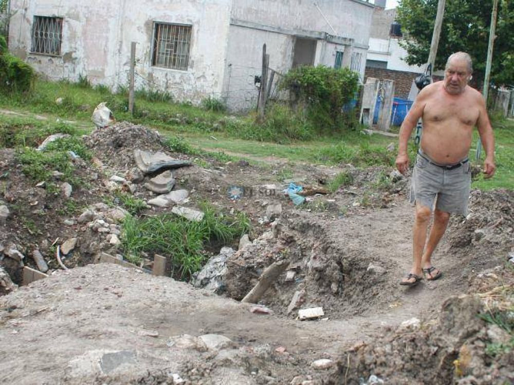 Una obra olvidada perjudica a un barrio