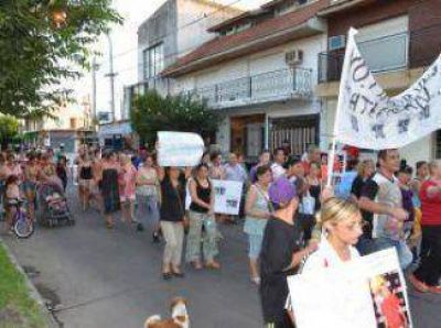 Vecinos autoconvocados de Quilmes Oeste marcharon contra la inseguridad