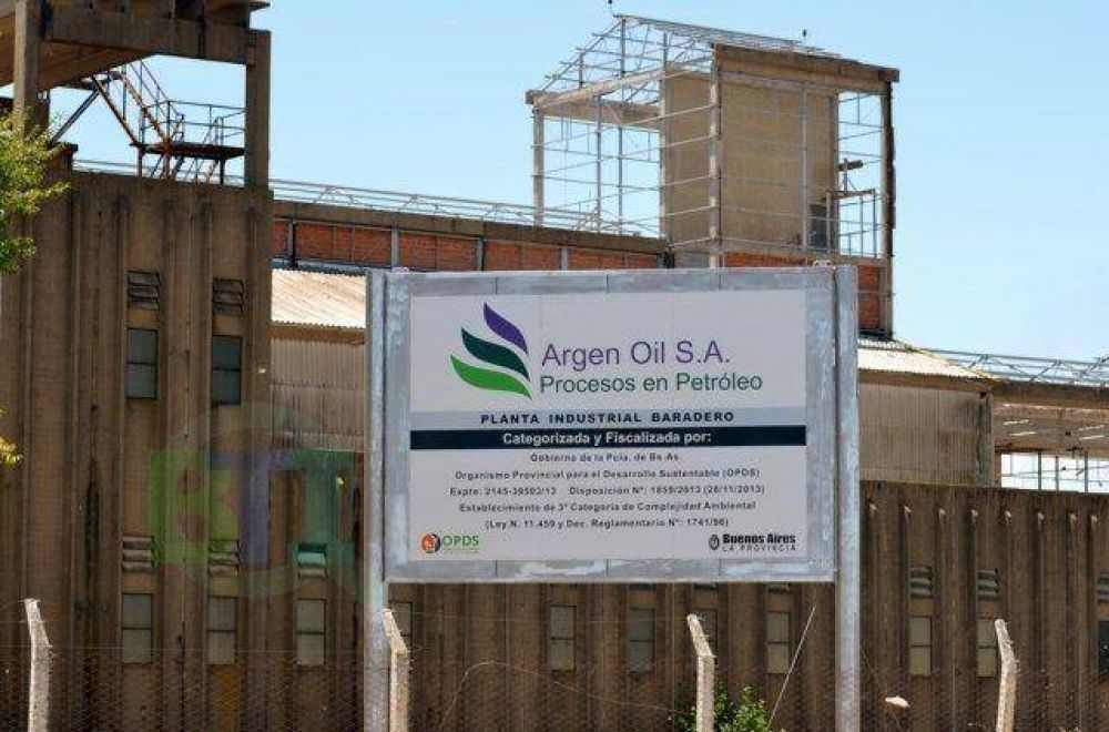 Lischetti:�habr�a que poner un cartel delante del que puso ARGEN-OIL diciendo que se proh�be esa Industria�