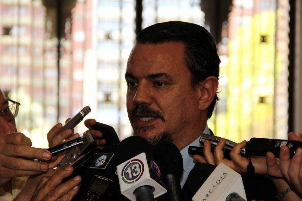 "Los maestros ser�n los primeros convocados a paritarias, esperemos inicien las clases normalmente"