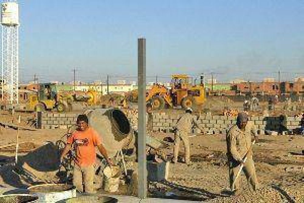 El gobierno lanz� plan de obras habitacionales, viales y energ�ticas
