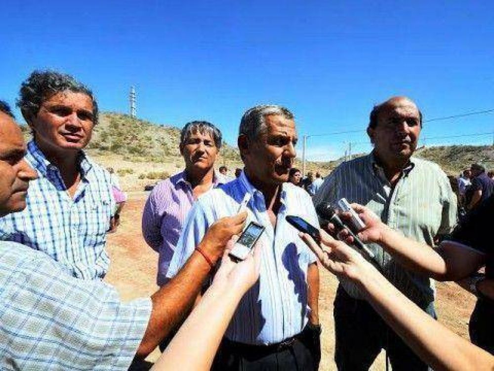Quiroga tambi�n impulsa nueva ley de hidrocarburos