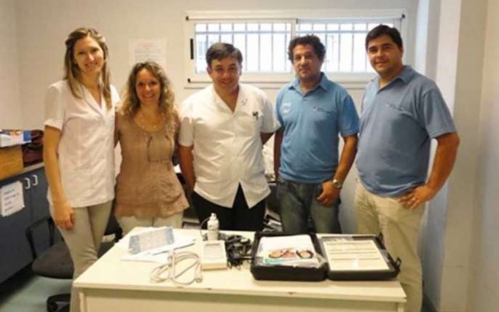 Compran un nuevo equipo m�dico para Fonoaudiolog�a