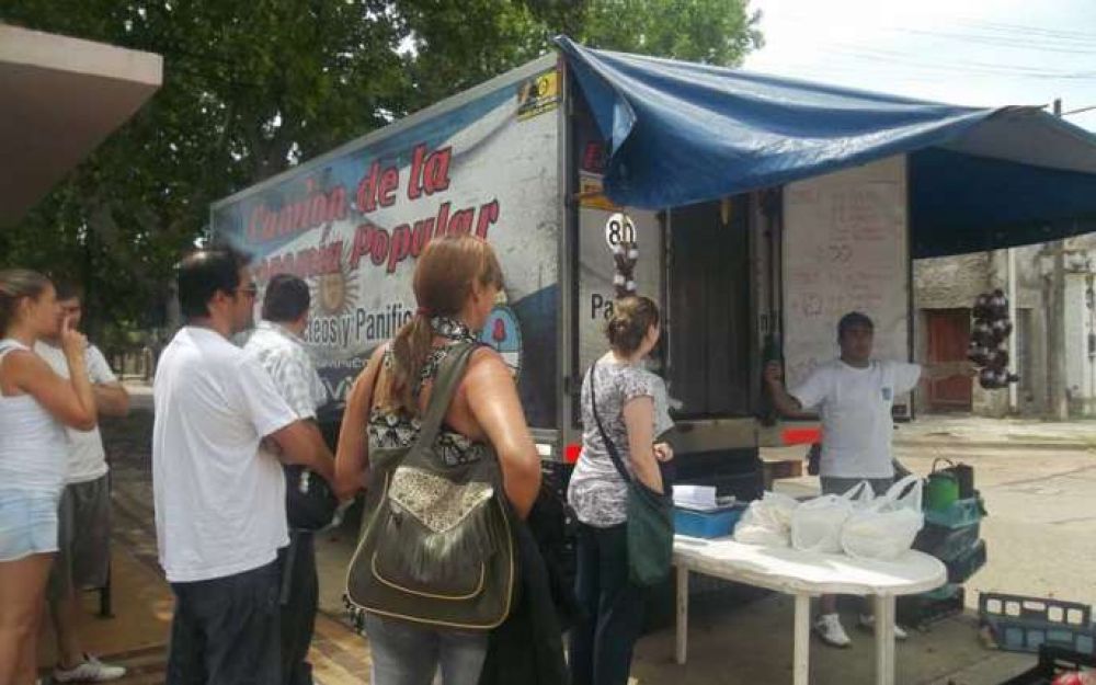 Llegaron los camiones de Econom�a Popular y Pescado para Todos