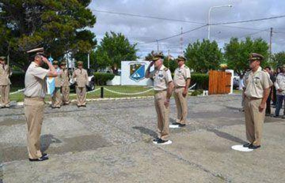 Asumi� nuevo prefecto en Puerto Santa Cruz