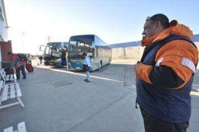 La UTA amenaz� con tres d�as de paro para choferes de larga distancia