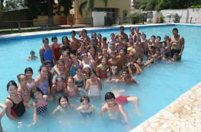 M�s de 60 chicos disfrutan de la colonia de verano en Prensaclub