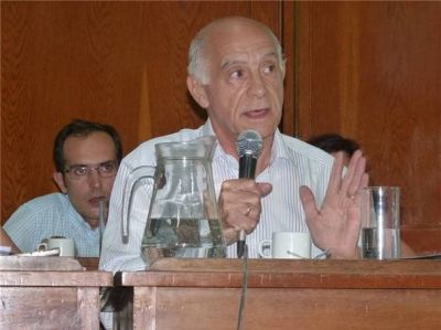 Los bloques opositores pretenden que antes se