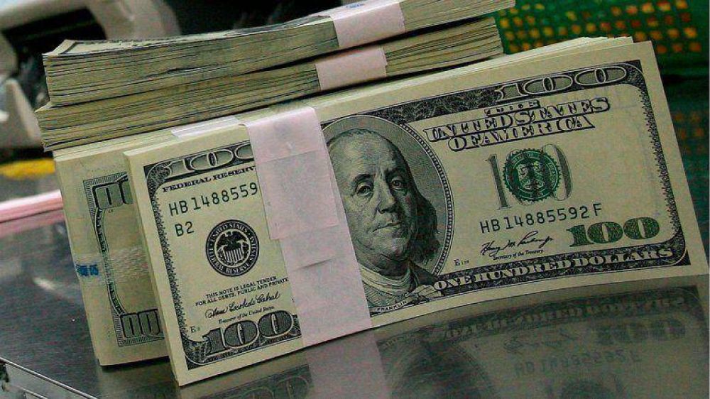 Fuerte suba del d�lar oficial: cotiza a $8,40