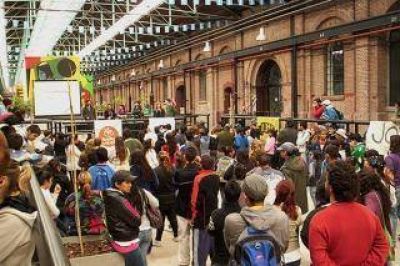 Respaldo de docentes, j�venes y organizaciones sociales al plan Progresar