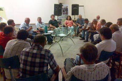 Productores pidieron al Gobierno que pague lo que les adeuda