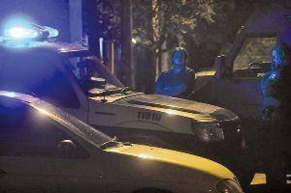 Roban $ 1 mill�n a due�os de conocida panader�a y concesionaria de autos