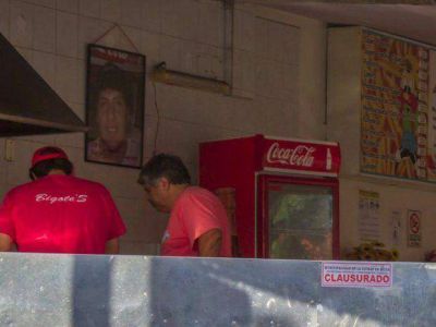 Hay diez denuncias de intoxicaci�n contra Bigote's