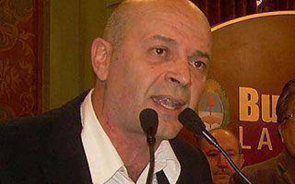 Ancona sali� al cruce de la oposici�n y defendi� la gesti�n de Ferraresi