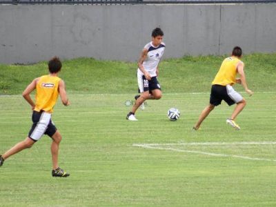 QAC: F�tbol y goleada