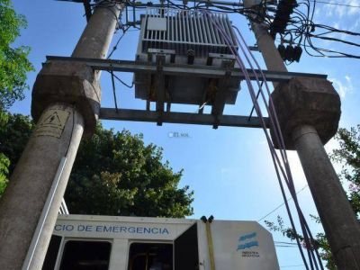 Medio distrito sin energ�a