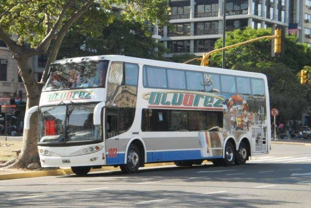 Tr�gico accidente en la Ruta 2: un �mnibus volc� debido al temporal; un muerto y 40 heridos