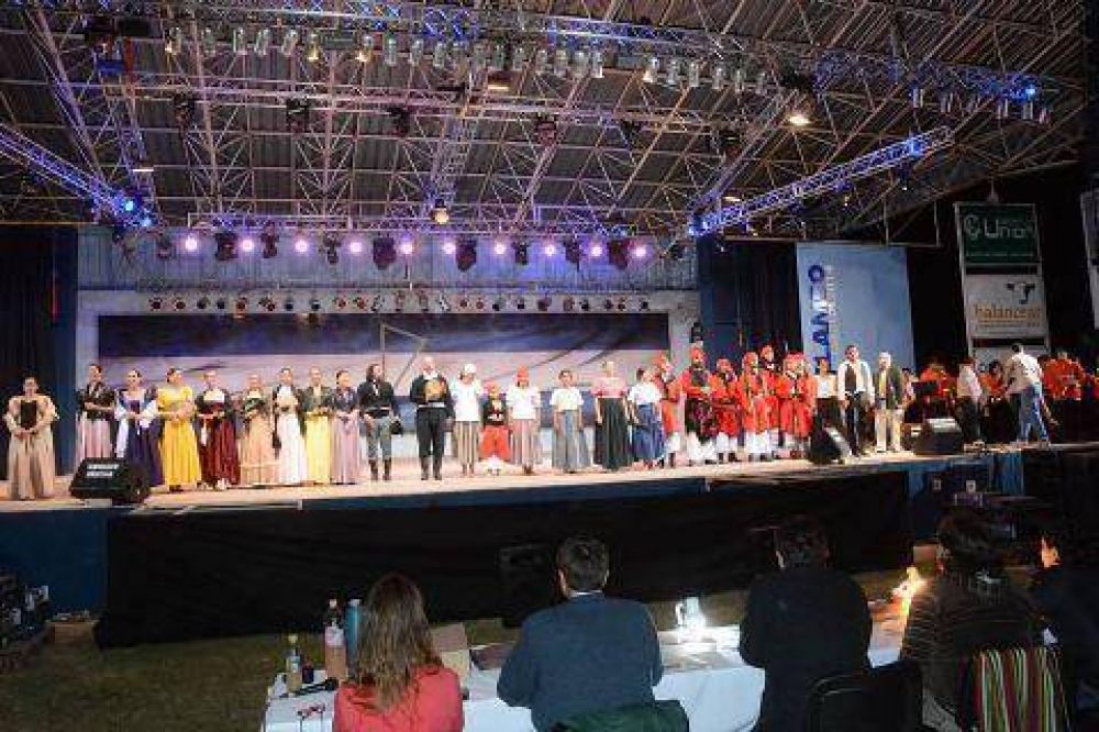 Gran triunfo del Ballet Horizonte en el Festival Nacional del Malambo