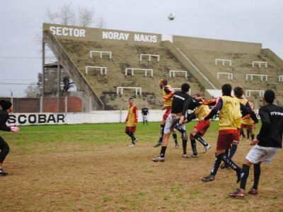 CADU sac� dos empates ante Estudiantes de Buenos Aires