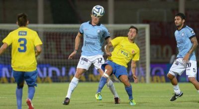 En su primer partido del a�o, Belgrano domin� y le gan� bien a Independiente