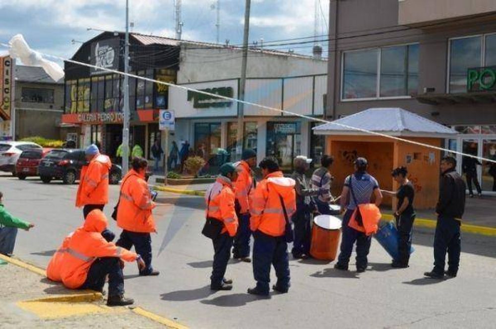 Trabajo intim� a Extrategic Group para que abone la totalidad de los sueldos adeudados