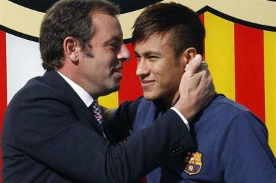 Se fue Sandro Rosell, tras un esc�ndalo que Barcelona jam�s imagin�