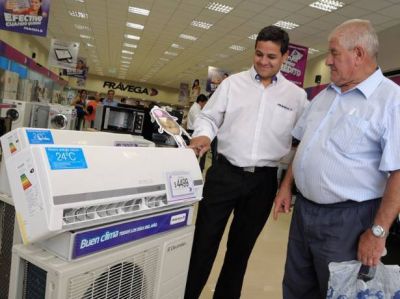 Por el calor, algunos comercios se quedaron sin stock de aires