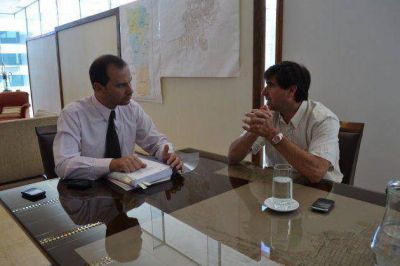 El ministro Olivero recibi� al senador Pablo Garro