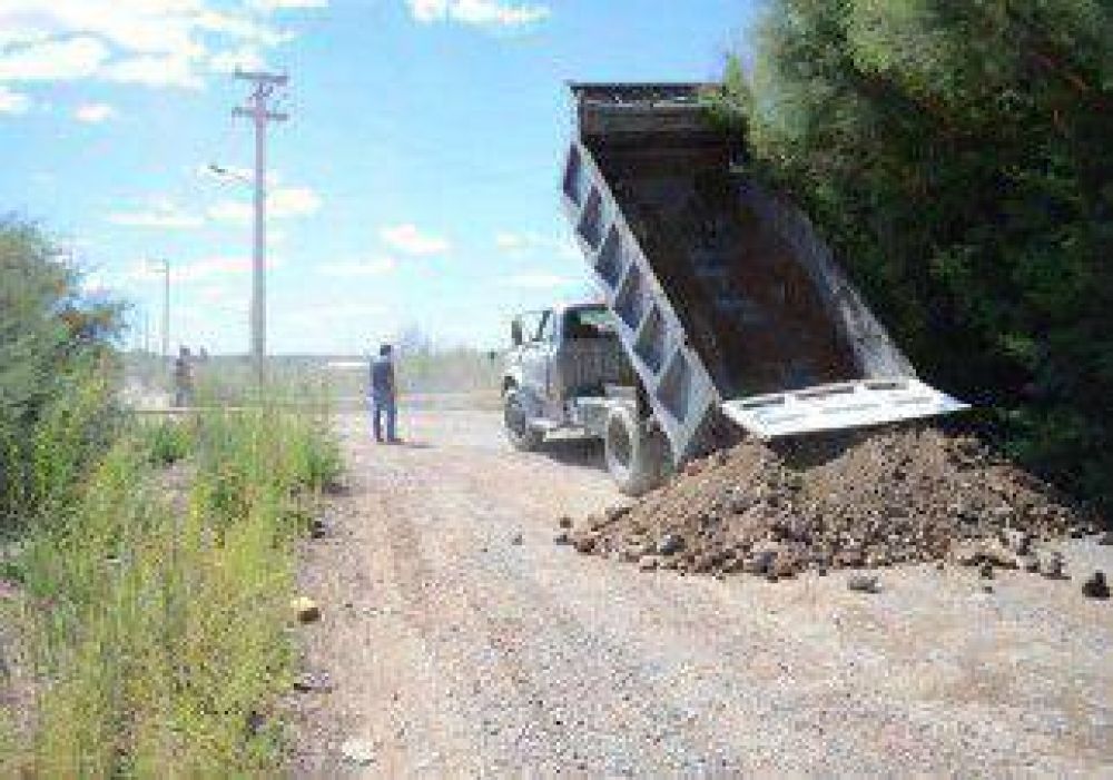 Puente urbano inhabilitado por reparaciones